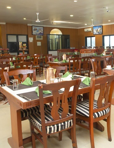 Saino Restaurant in Hotel Jungle Crown01